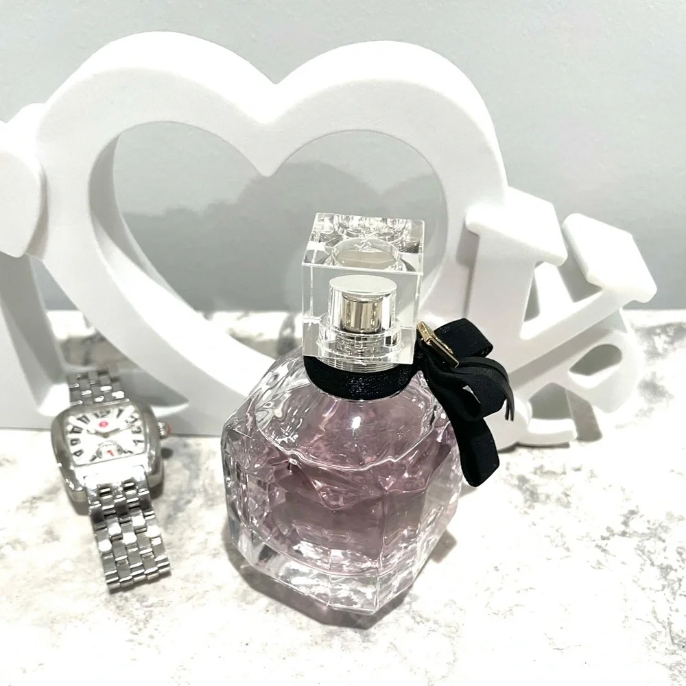 Yves Saint Laurent Perfume - Picture 2 of 5